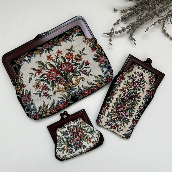 Vintage Handbags - Vintage Tapestry Matching Set Purse Handbag Clutch Coin Purse Glasses Pouch 3pc